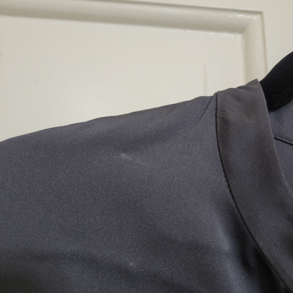 Vince NWT Long sleeve Button Front Silk blouse. - Picture 7 of 14